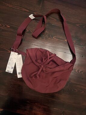 Uniqlo Burgundy Drawstring Shoulder Bag